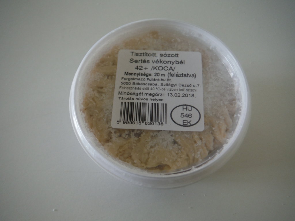 Fűszerpaprika örlemények, böllérbolt, disznóvágás kellékei