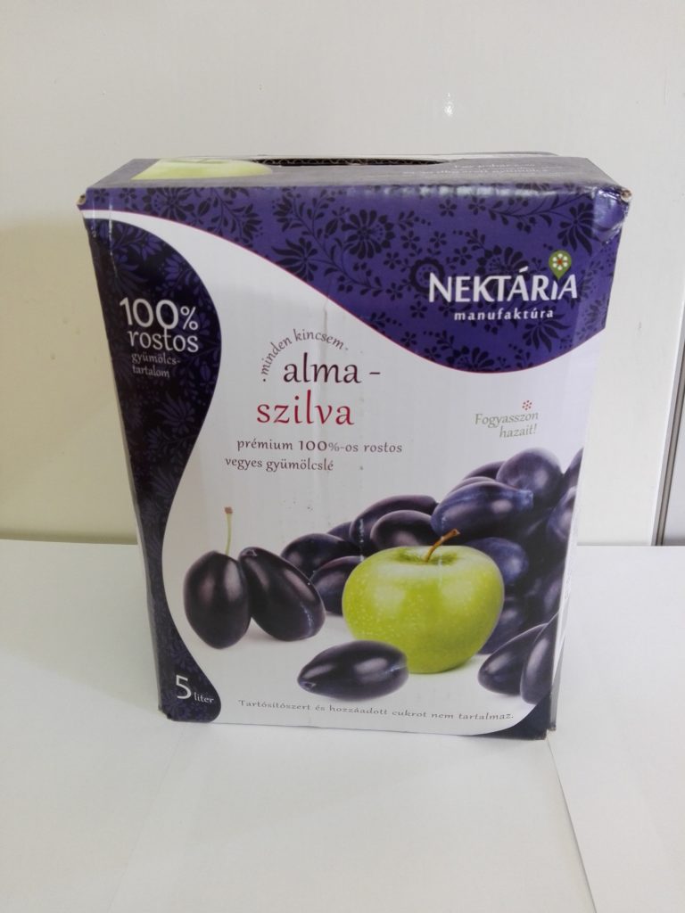 Fűszerpaprika örlemények, böllérbolt, disznóvágás kellékei