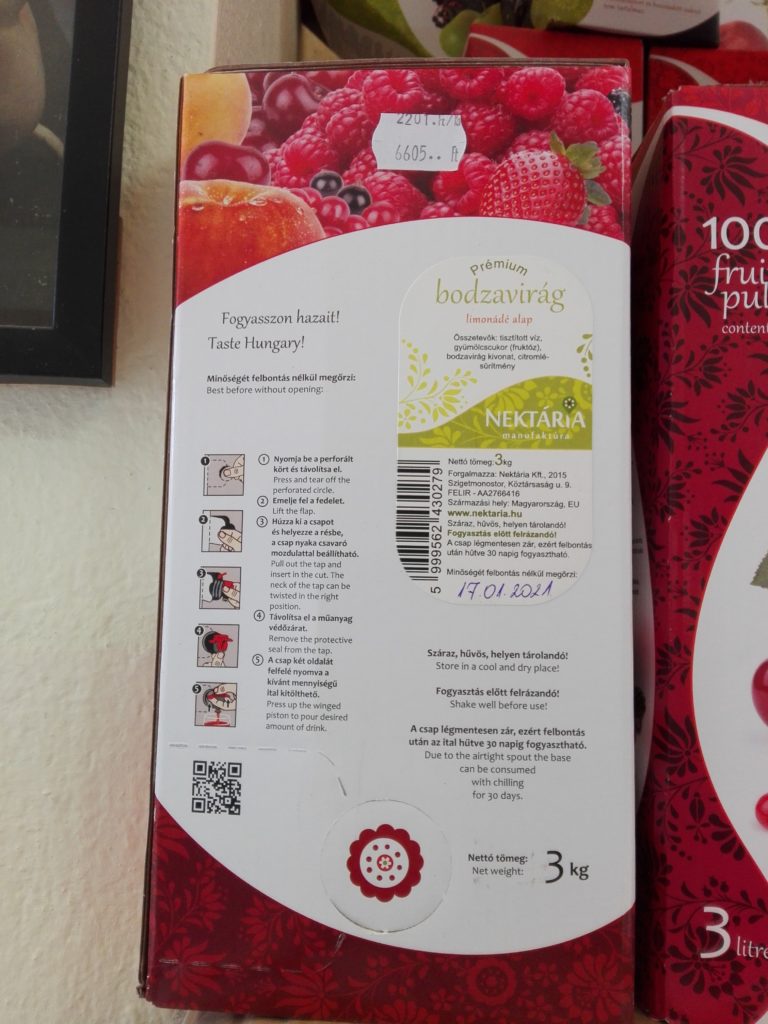 Fűszerpaprika örlemények, böllérbolt, disznóvágás kellékei