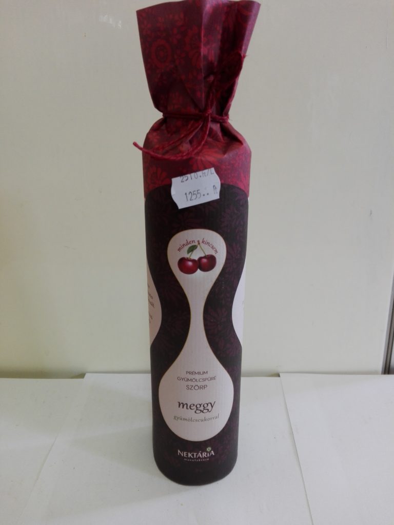 Fűszerpaprika örlemények, böllérbolt, disznóvágás kellékei