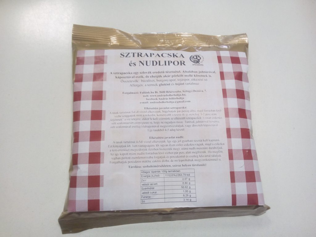 Fűszerpaprika örlemények, böllérbolt, disznóvágás kellékei